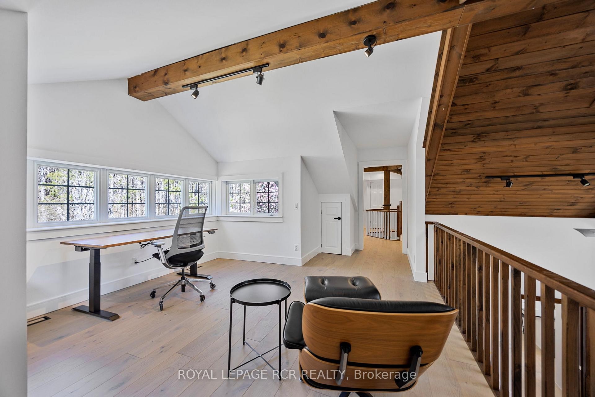 









428510


25th

Side Road,
Mono,




ON
L9V 1G4

