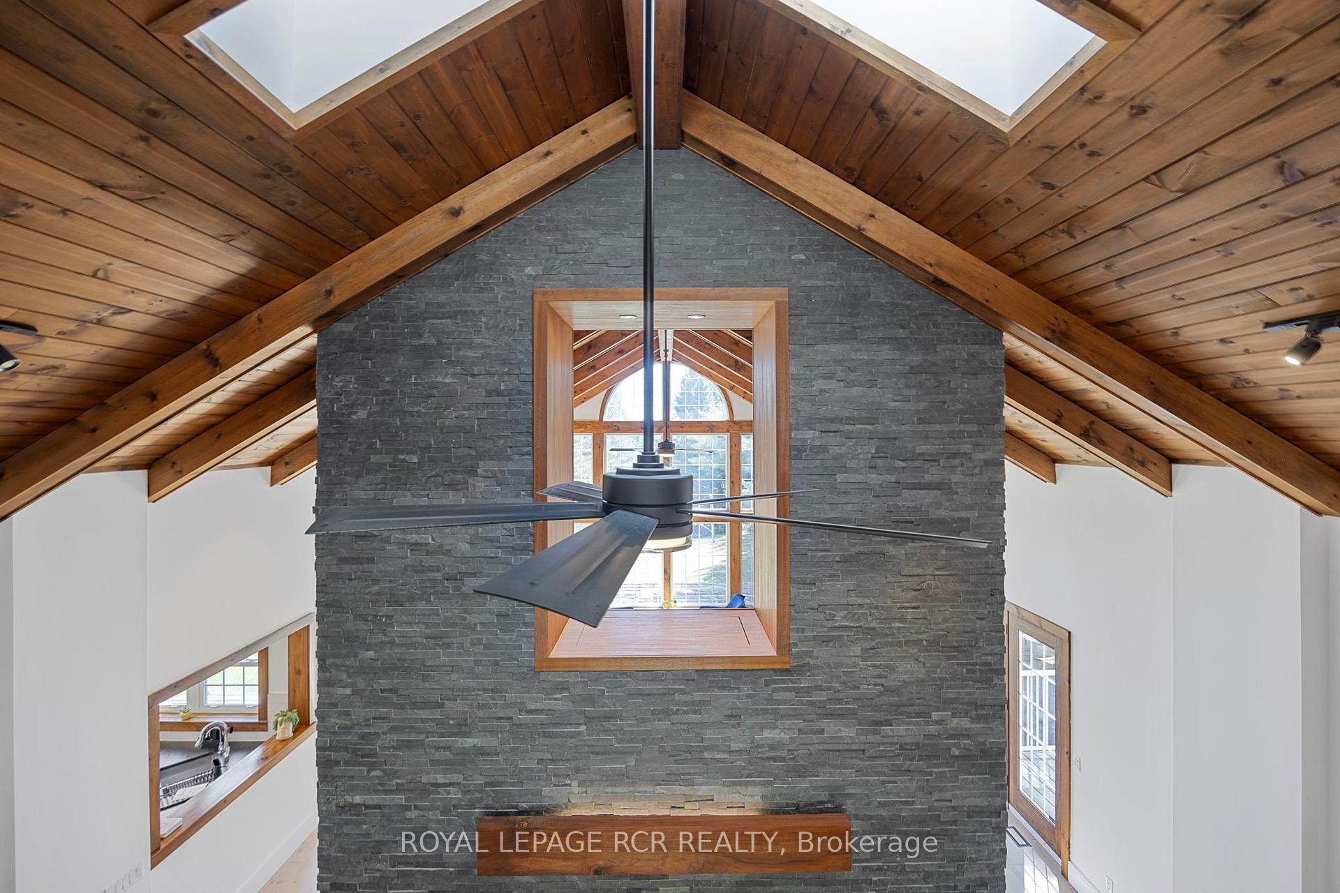 









428510


25th

Side Road,
Mono,




ON
L9V 1G4

