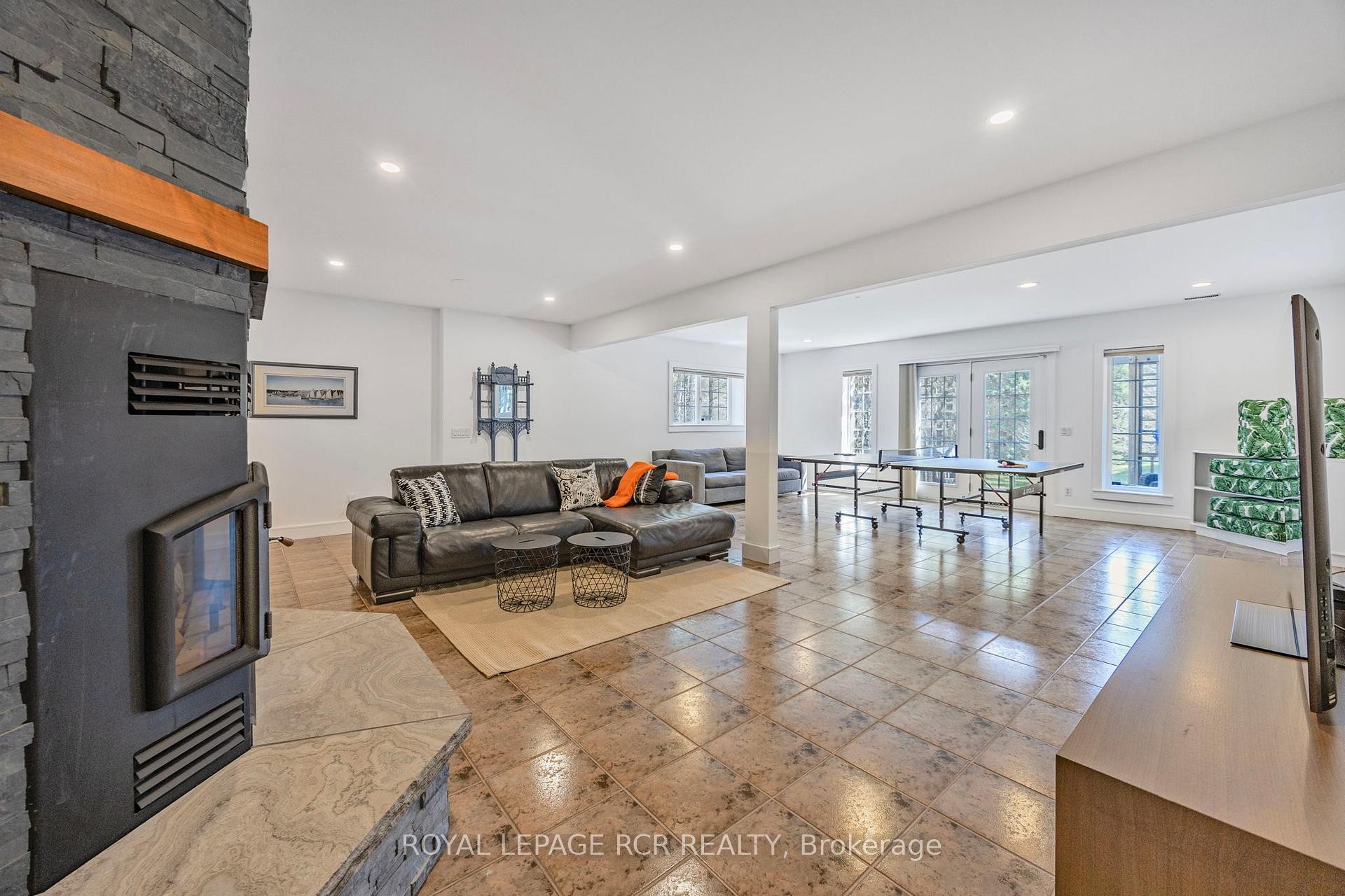 









428510


25th

Side Road,
Mono,




ON
L9V 1G4

