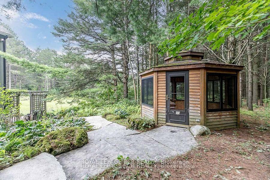 









428510


25th

Side Road,
Mono,




ON
L9V 1G4

