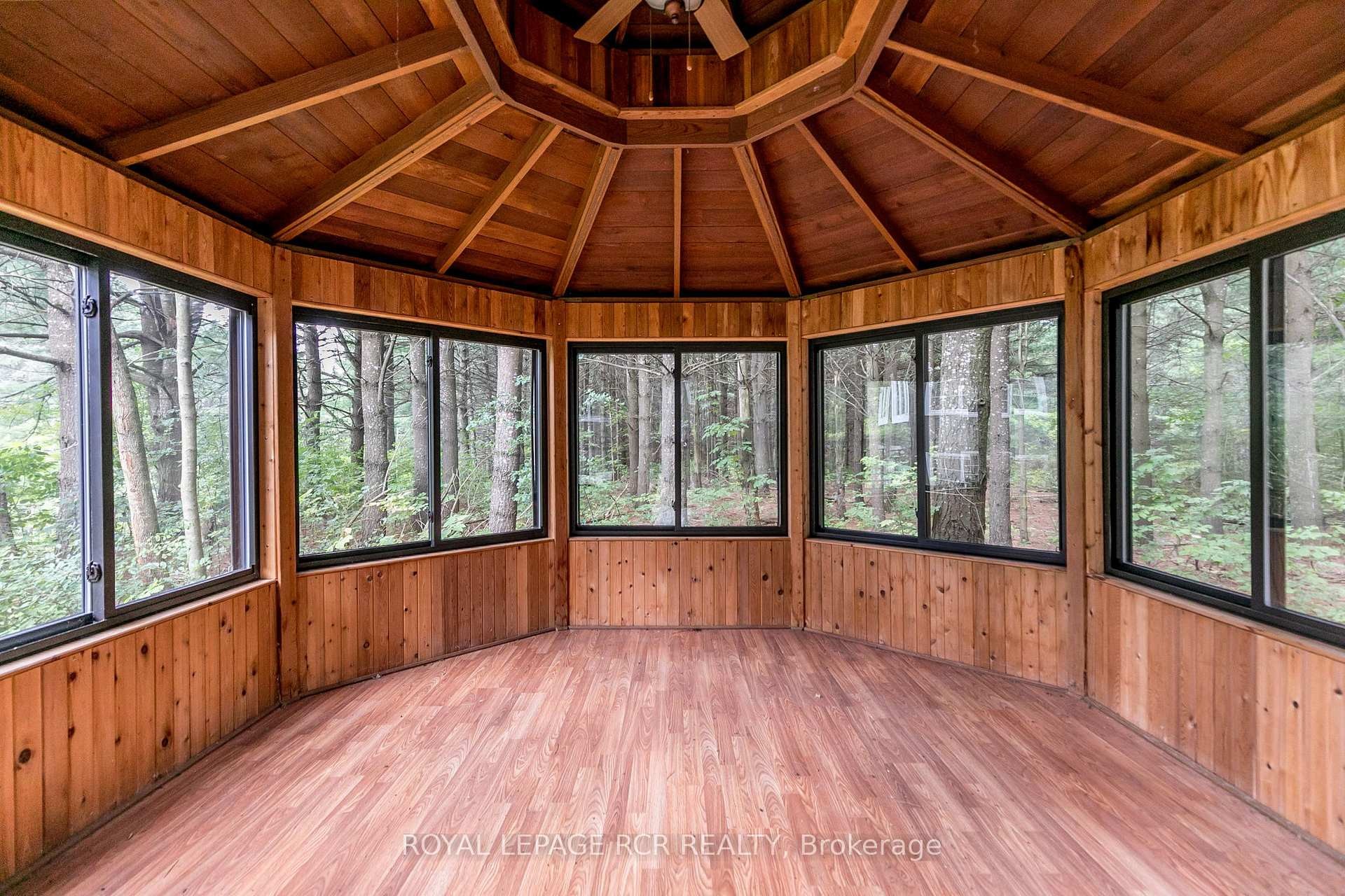 









428510


25th

Side Road,
Mono,




ON
L9V 1G4

