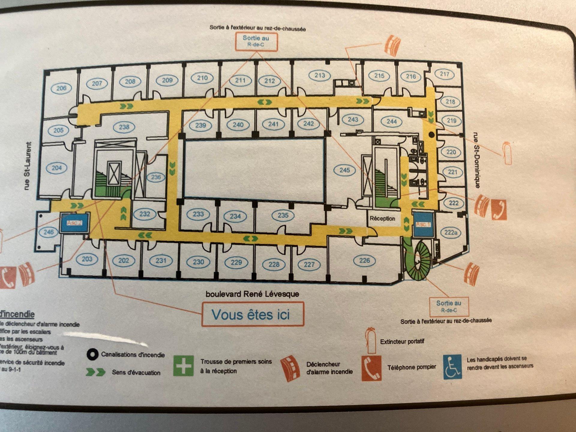 









1Z


Boul. René-Lévesque E.

,
Montréal (Ville-Marie),




QC
H2X3Z5

