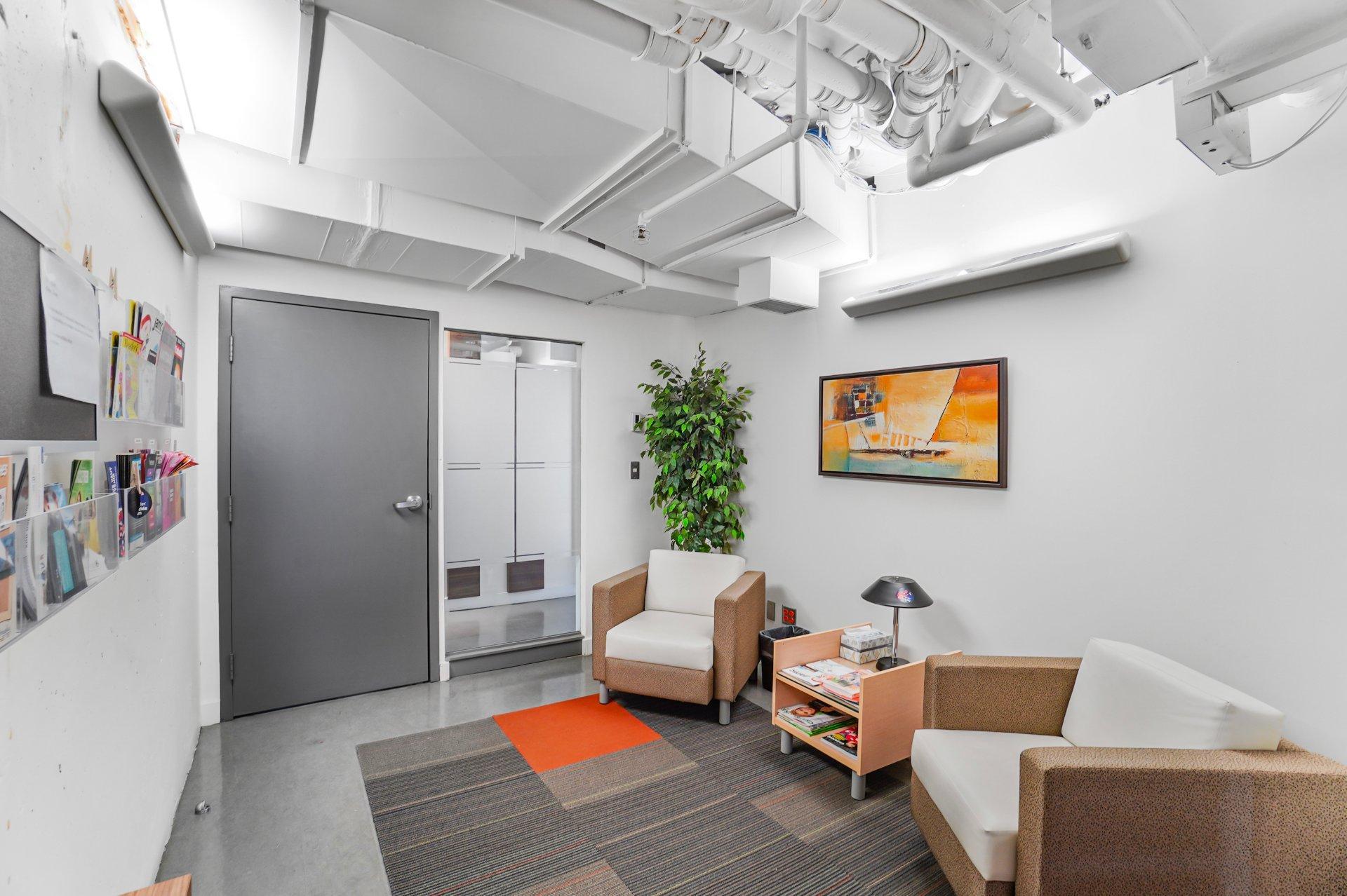 









1Z


Boul. René-Lévesque E.

,
Montréal (Ville-Marie),




QC
H2X3Z5

