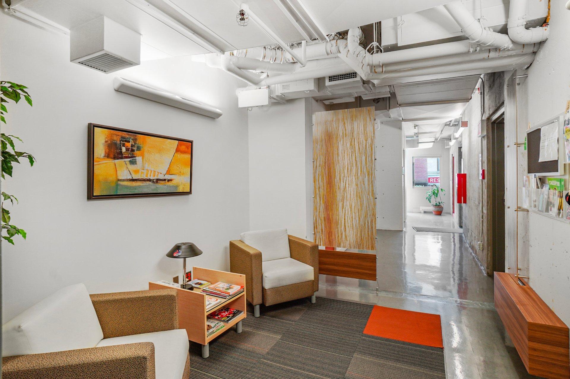 









1Z


Boul. René-Lévesque E.

,
Montréal (Ville-Marie),




QC
H2X3Z5

