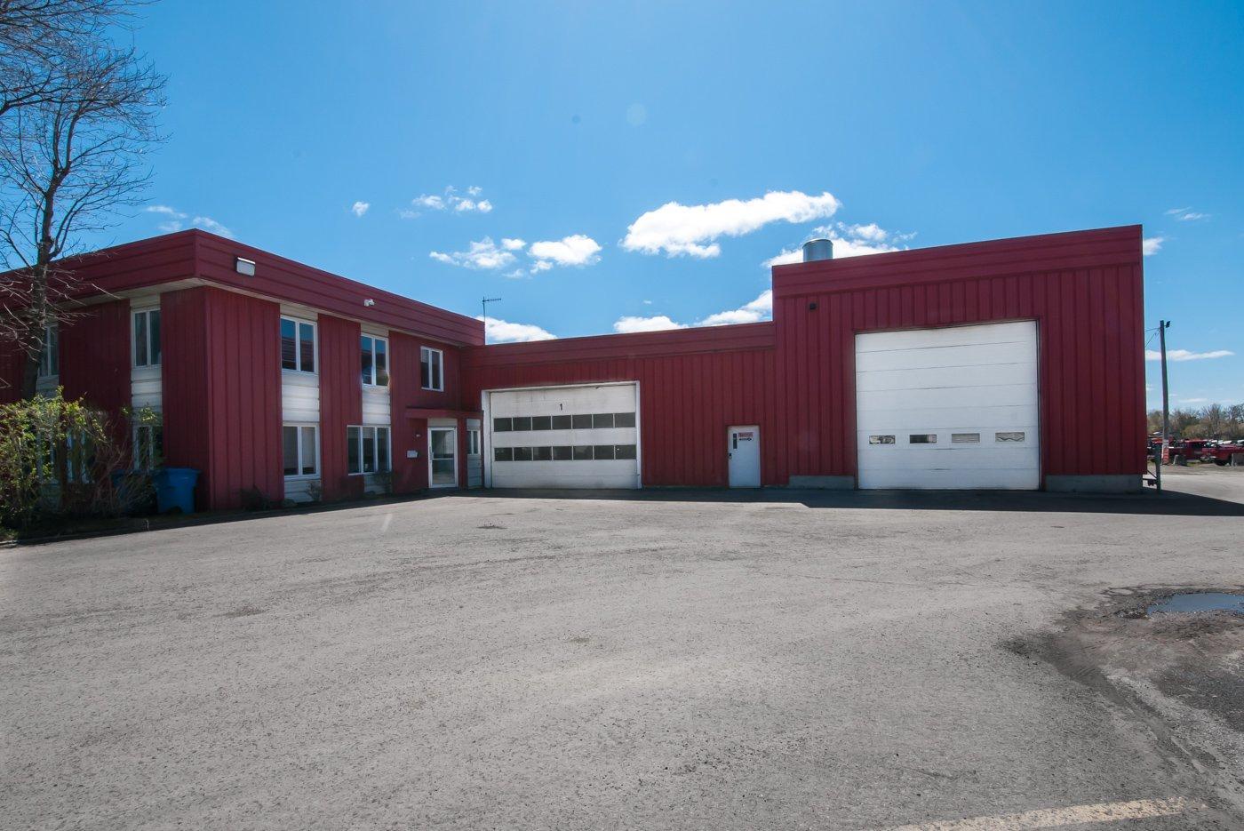 









402


Rue St-Denis

,
Saint-Alexandre,




QC
J0J1S0

