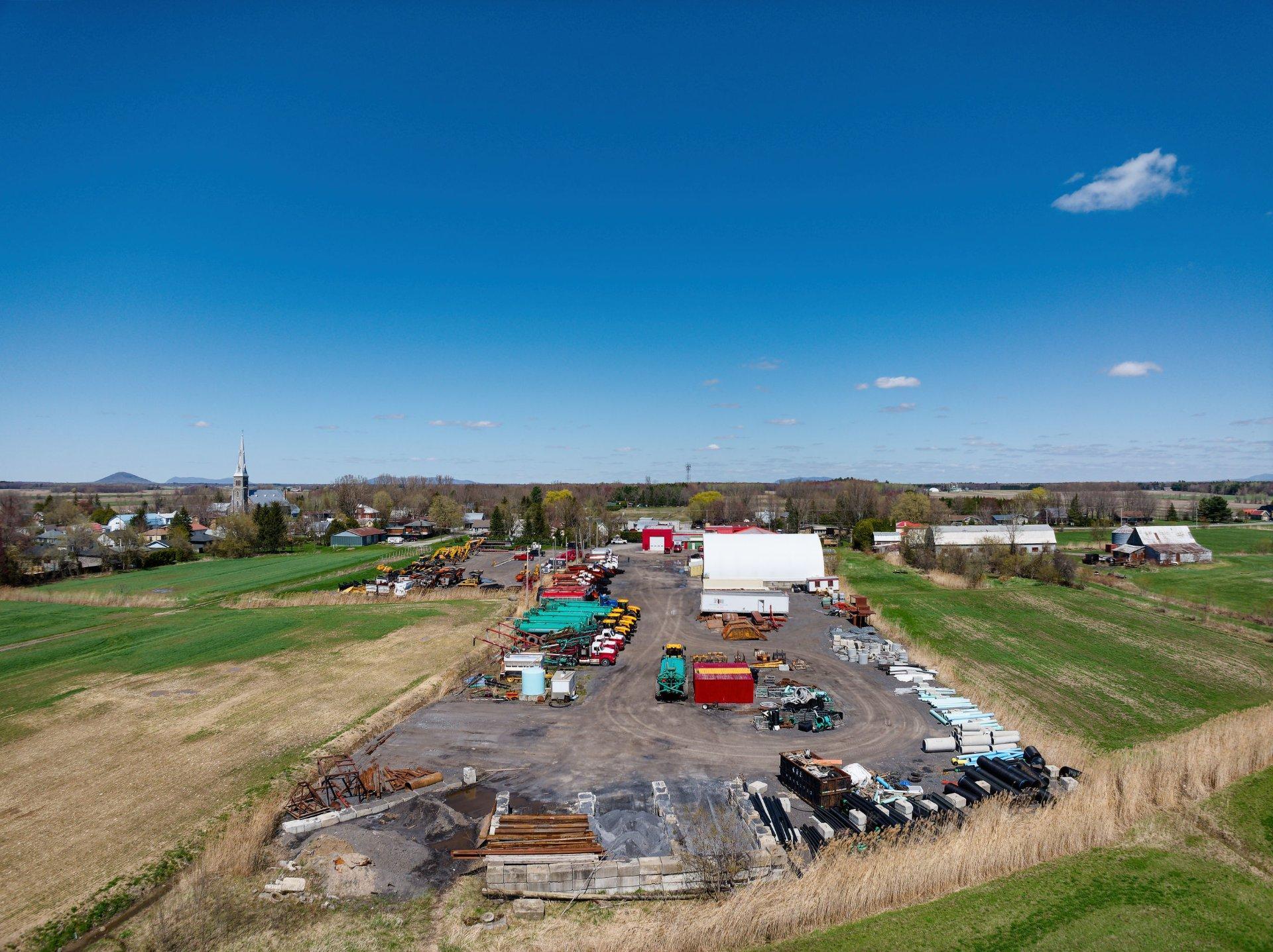 









402


Rue St-Denis

,
Saint-Alexandre,




QC
J0J1S0

