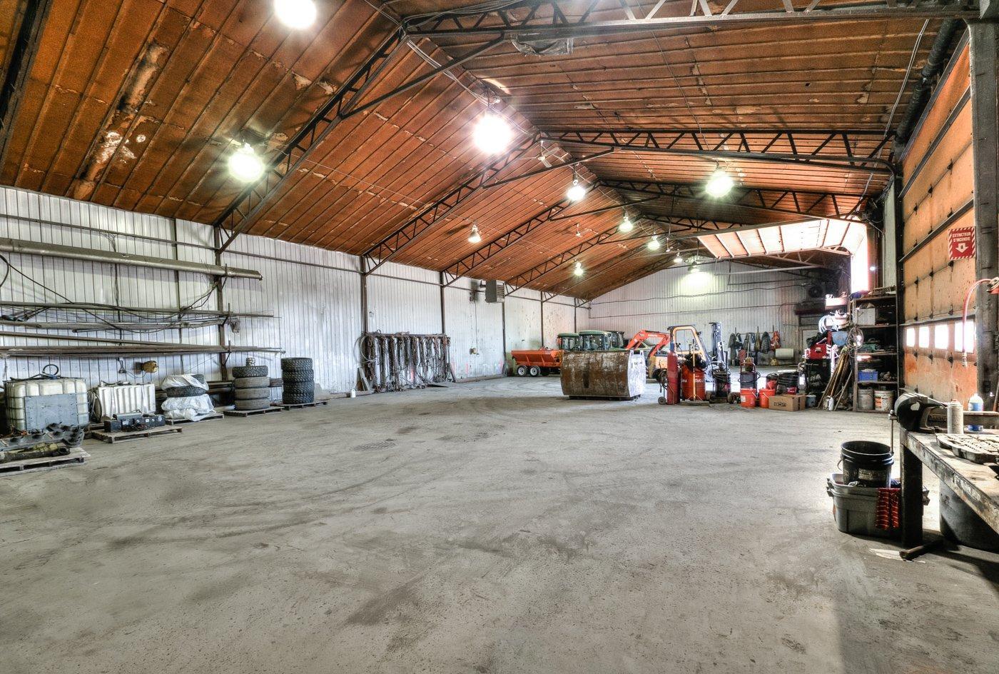 









402


Rue St-Denis

,
Saint-Alexandre,




QC
J0J1S0

