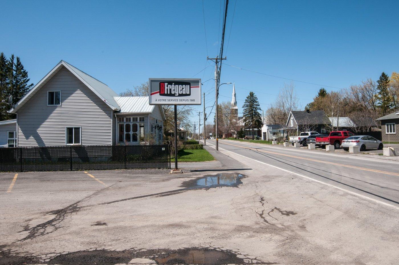 









402


Rue St-Denis

,
Saint-Alexandre,




QC
J0J1S0

