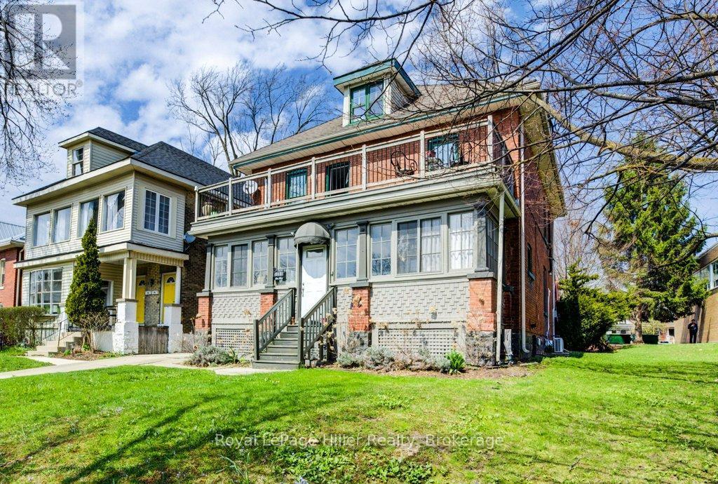 












112 HURON STREET

,
Stratford,




Ontario
N5A5S6

