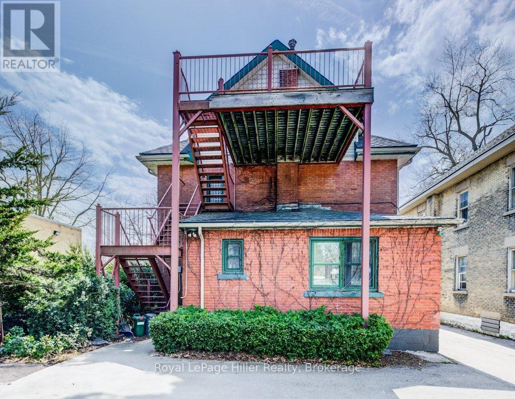 












112 HURON STREET

,
Stratford,




Ontario
N5A5S6

