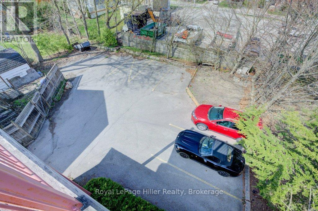 












112 HURON STREET

,
Stratford,




Ontario
N5A5S6

