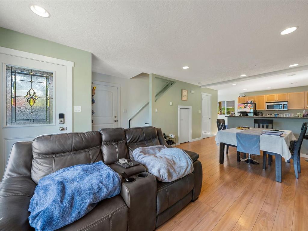 









6896


Beaton

Rd,
Sooke,




BC
V9Z 0M5

