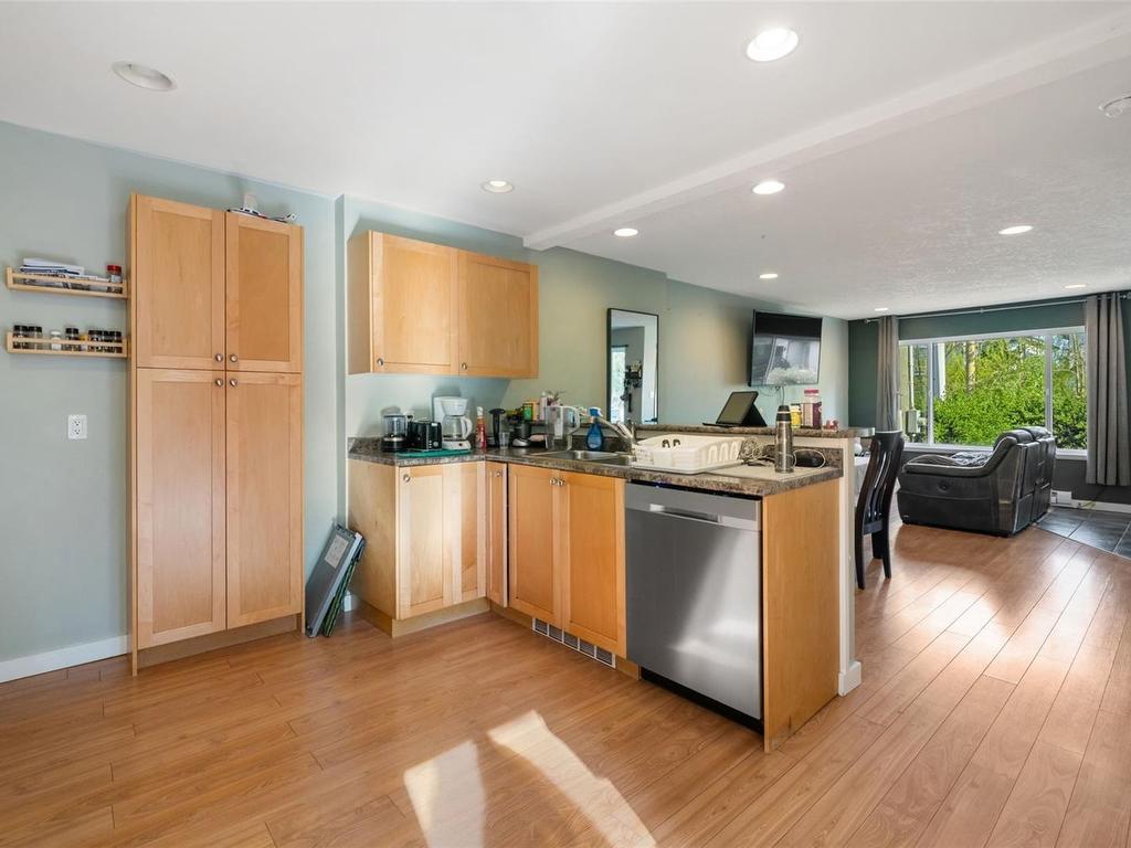 









6896


Beaton

Rd,
Sooke,




BC
V9Z 0M5

