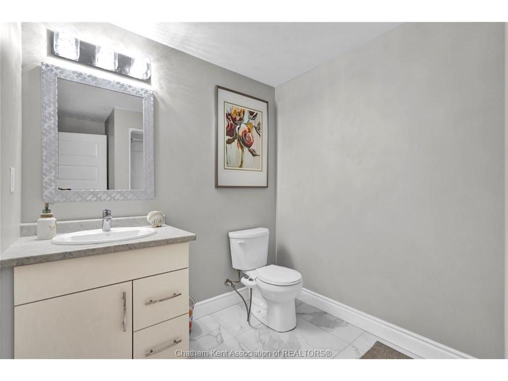 









25


Champlain

Court,
Chatham,




ON
N7L 0A4

