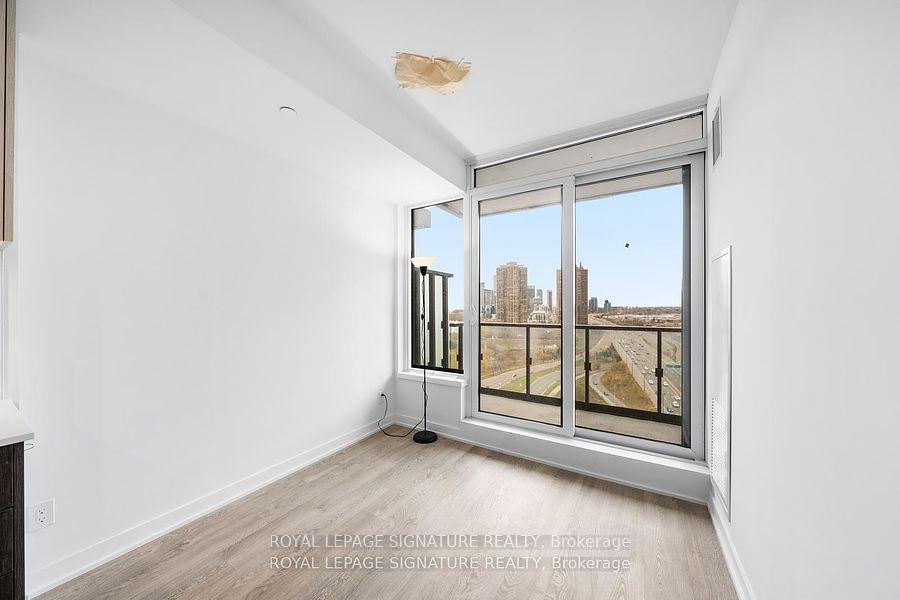









1928


Lake Shore

Boulevard West, 2115,
Toronto,




ON
M6S 0B1


