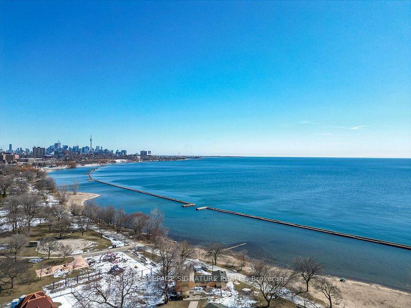 









1928


Lake Shore

Boulevard West, 2115,
Toronto,




ON
M6S 0B1

