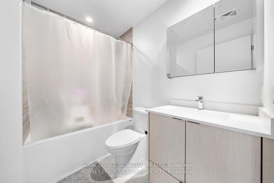 









1928


Lake Shore

Boulevard West, 2115,
Toronto,




ON
M6S 0B1

