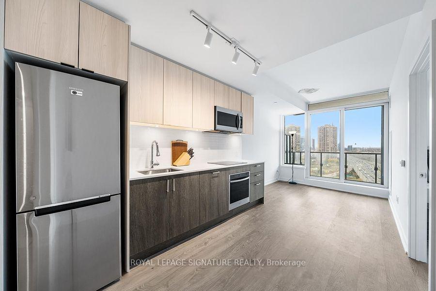 









1928


Lake Shore

Boulevard West, 2115,
Toronto,




ON
M6S 0B1

