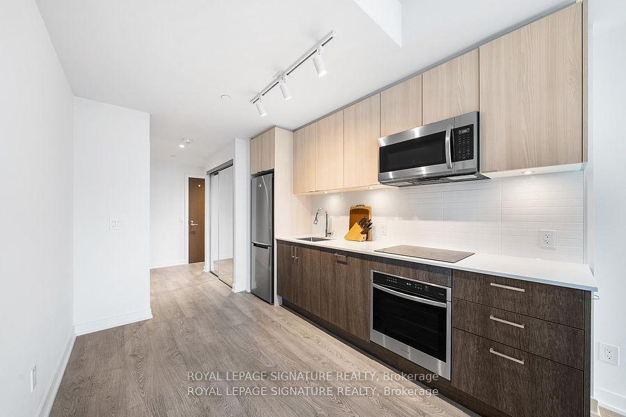 









1928


Lake Shore

Boulevard West, 2115,
Toronto,




ON
M6S 0B1

