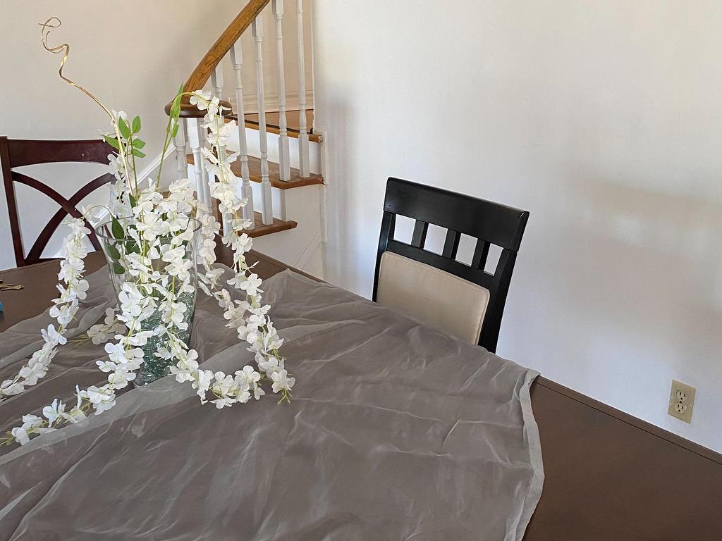 









2593


Vineland

Road,
Mississauga,




ON
L5K 2A3

