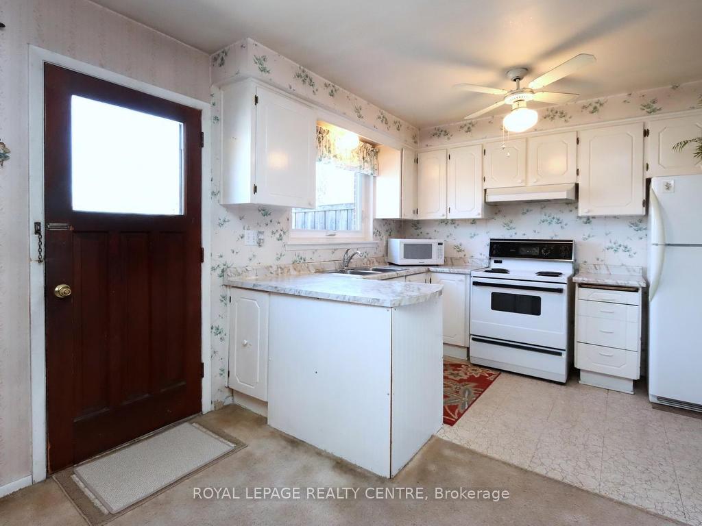 









3123


Jessica

Court,
Mississauga,




ON
L5C 1X7

