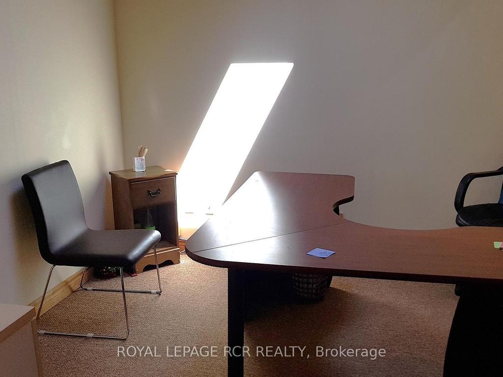 









411


Queen

Street, Upper 3,
Newmarket,




ON
L3Y 2G9

