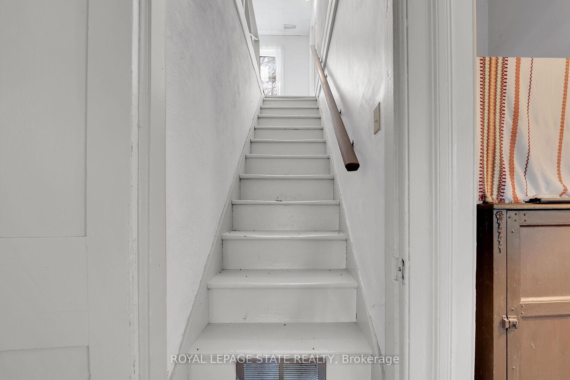 









521


Baptist Church

Road,
Brant,







ON
N3W 2G9

