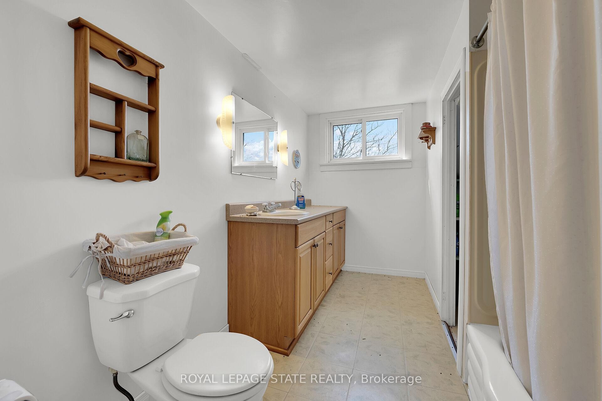 









521


Baptist Church

Road,
Brant,







ON
N3W 2G9

