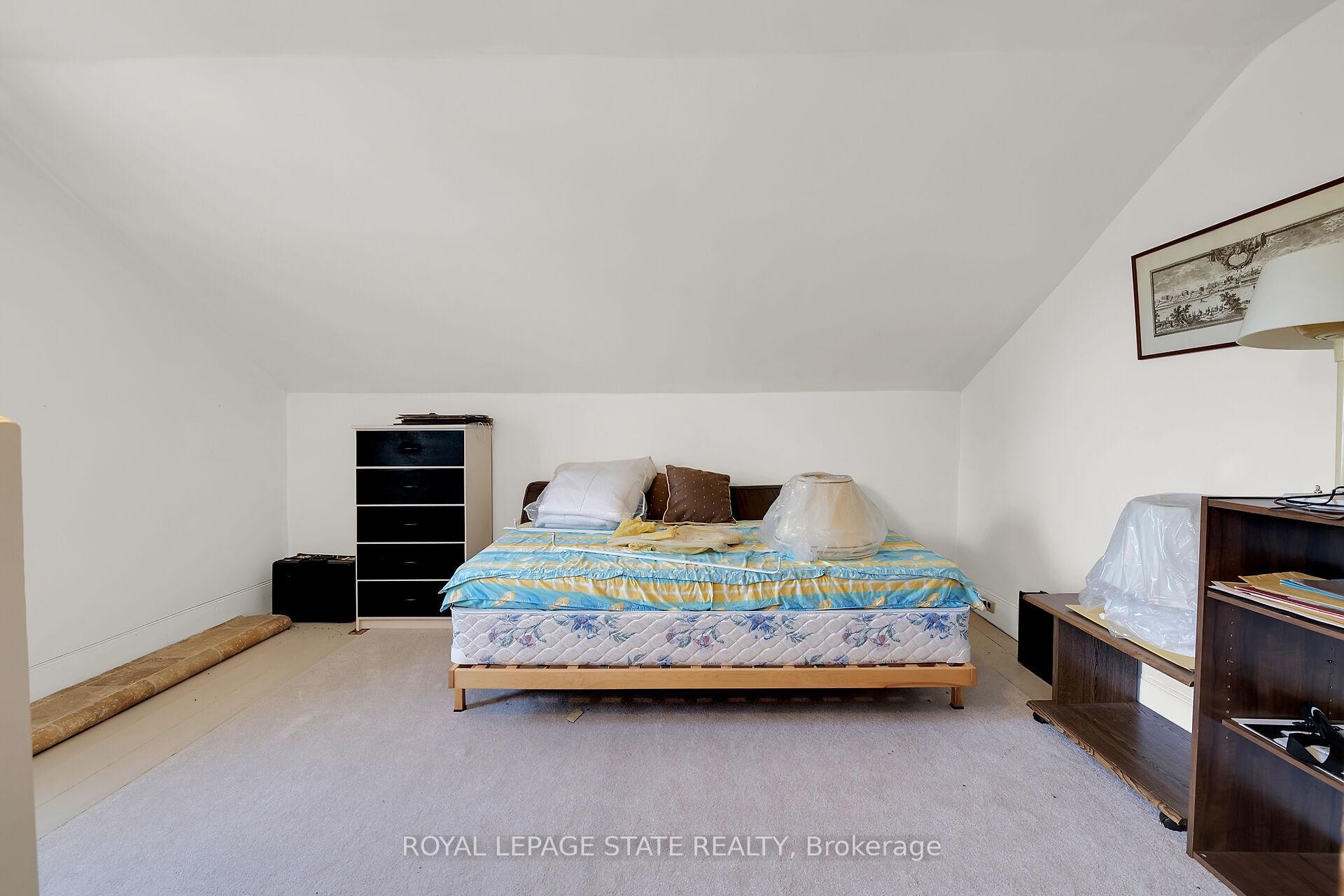 









521


Baptist Church

Road,
Brant,







ON
N3W 2G9

