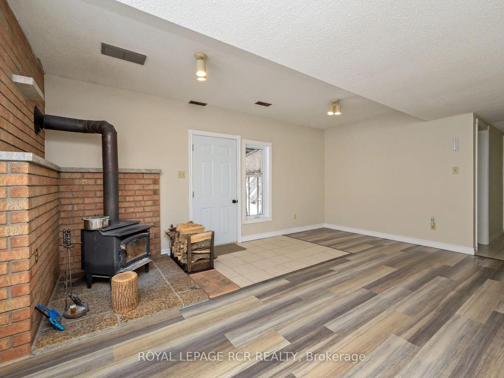 









919


Guelph

Road,
Centre Wellington,




ON
N1M 3G5

