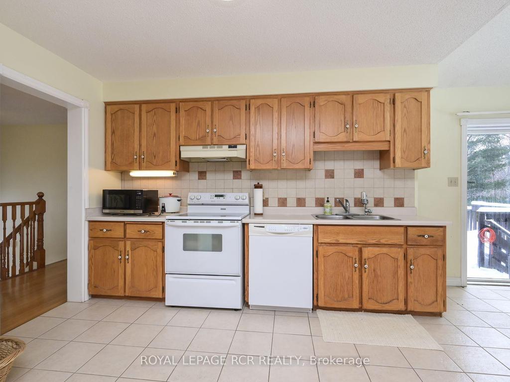 









919


Guelph

Road,
Centre Wellington,




ON
N1M 3G5

