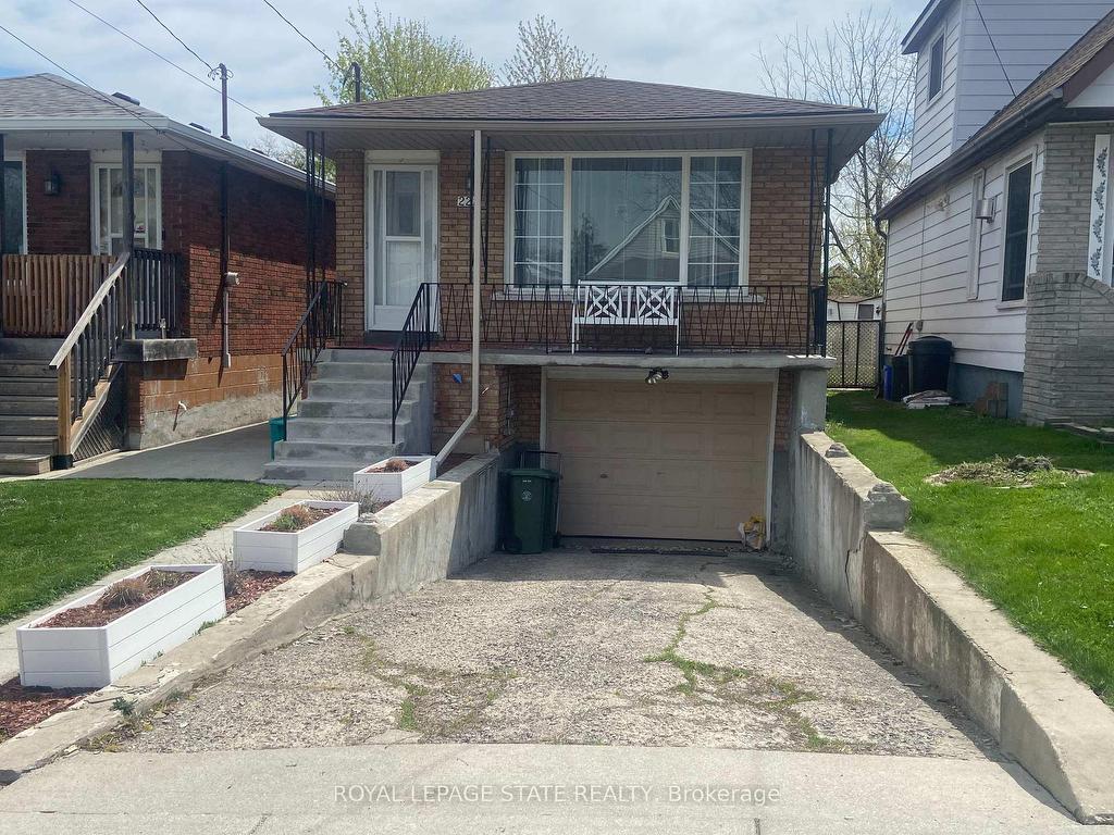 









221


East 24th

Street,
Hamilton,




ON
L8V 2Y5

