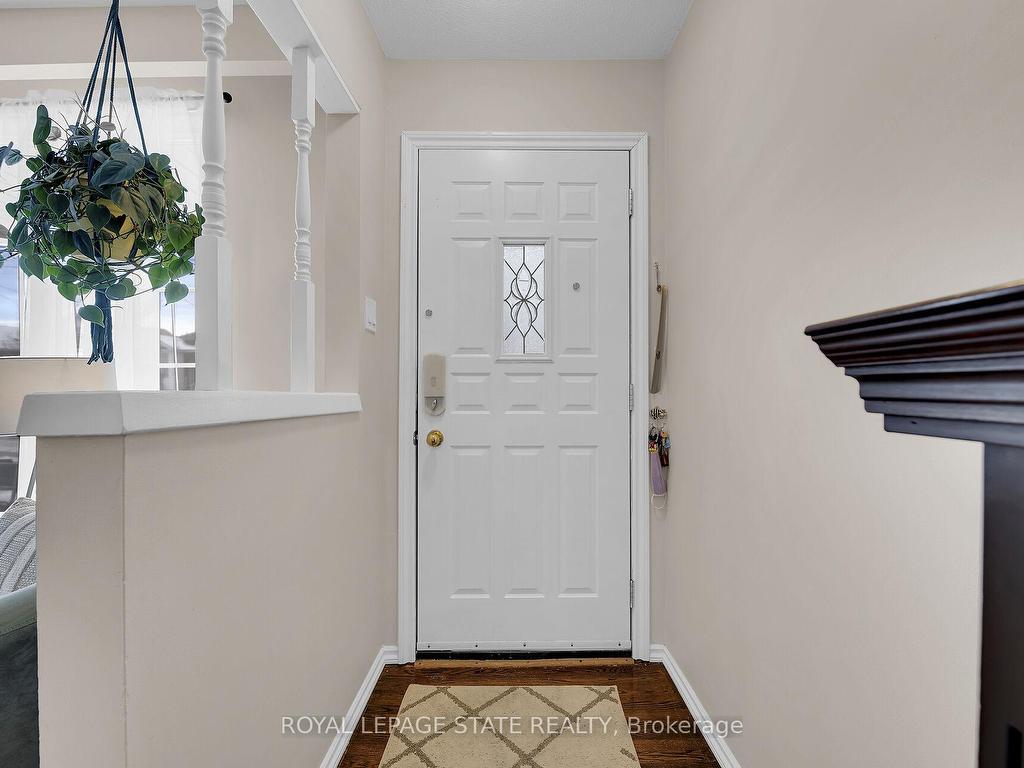 









221


East 24th

Street,
Hamilton,




ON
L8V 2Y5

