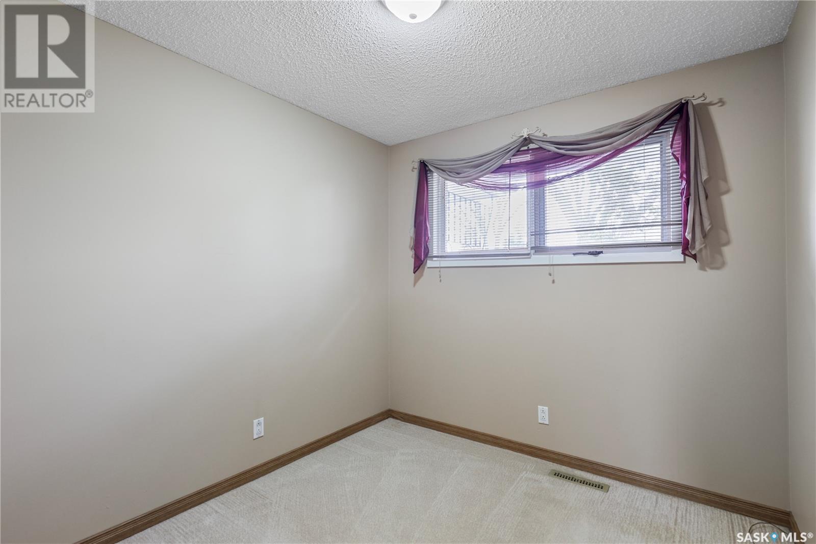 












18 Halleran CRESCENT

,
Regina,




Saskatchewan
S4R3Z4

