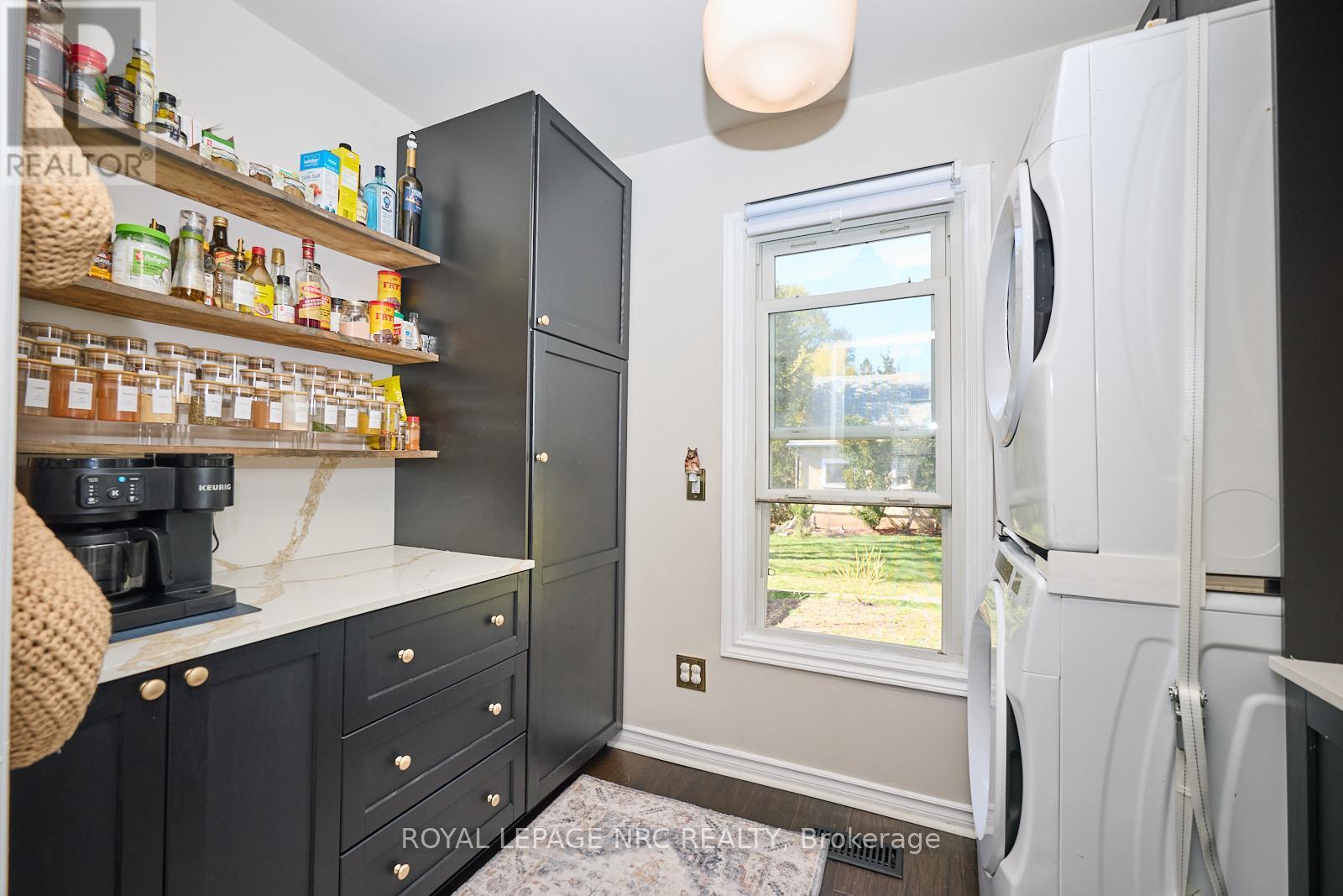 












553 RIDGE ROAD N

,
Fort Erie (Ridgeway),




Ontario
L0S1N0

