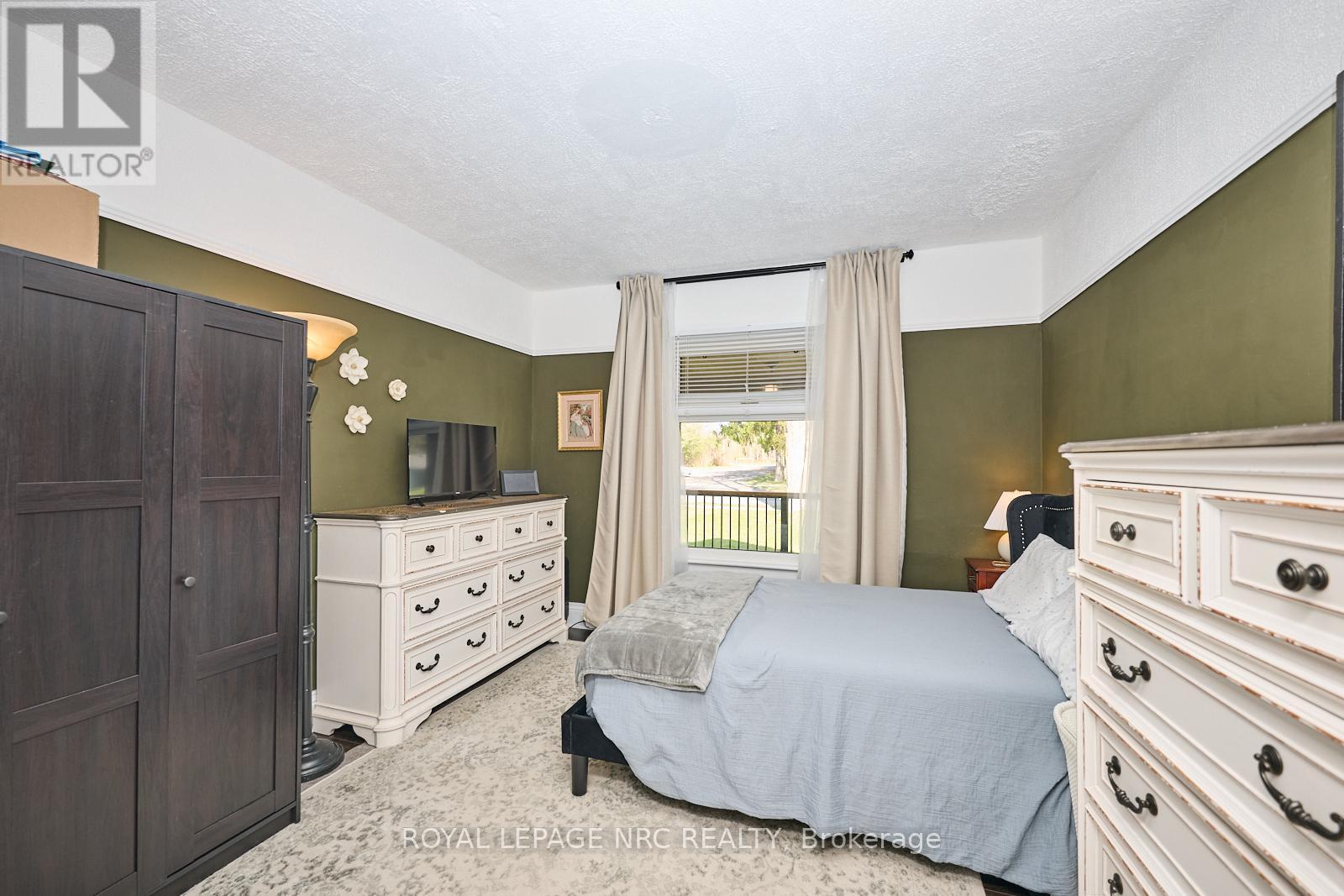












553 RIDGE ROAD N

,
Fort Erie (Ridgeway),




Ontario
L0S1N0

