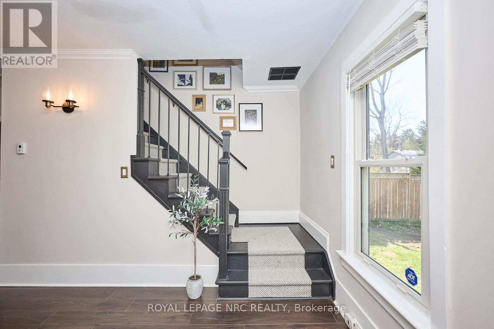 












553 RIDGE ROAD N

,
Fort Erie (Ridgeway),




Ontario
L0S1N0

