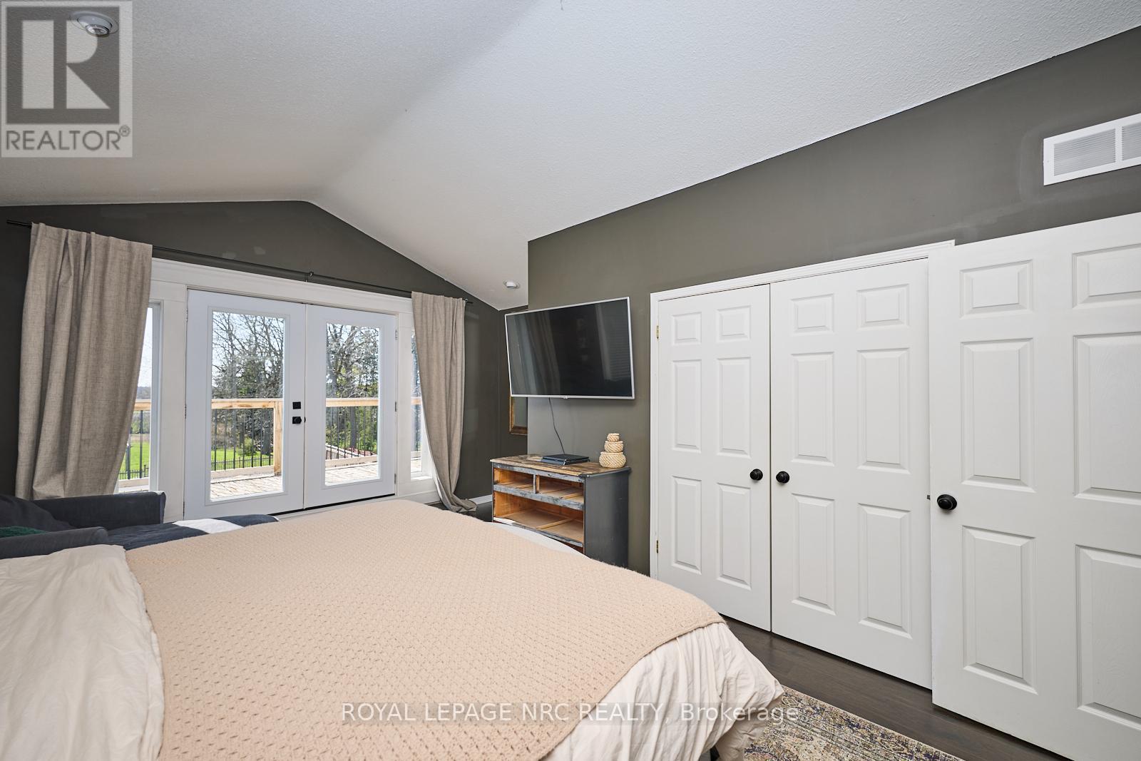 












553 RIDGE ROAD N

,
Fort Erie (Ridgeway),




Ontario
L0S1N0

