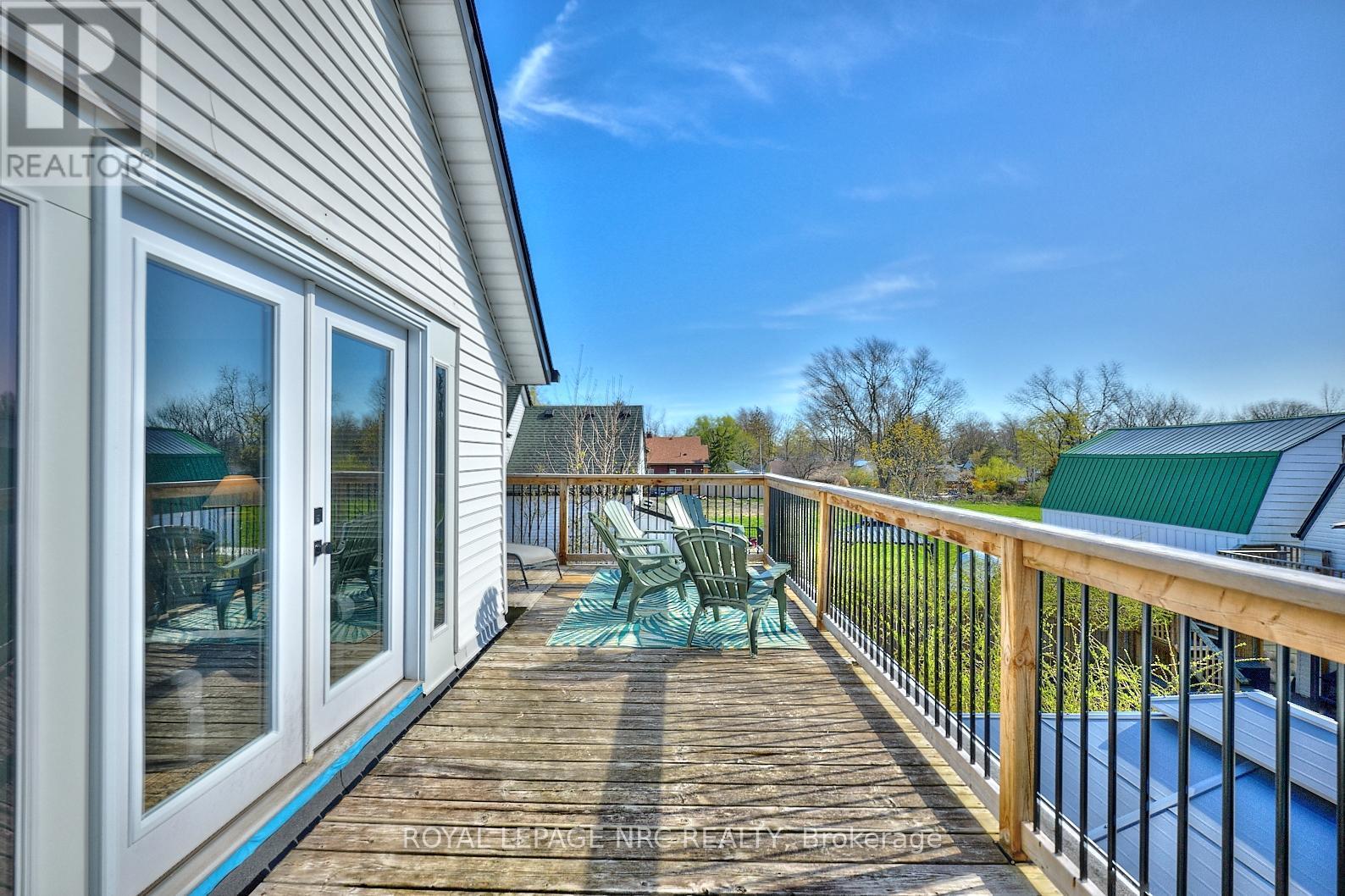 












553 RIDGE ROAD N

,
Fort Erie (Ridgeway),




Ontario
L0S1N0

