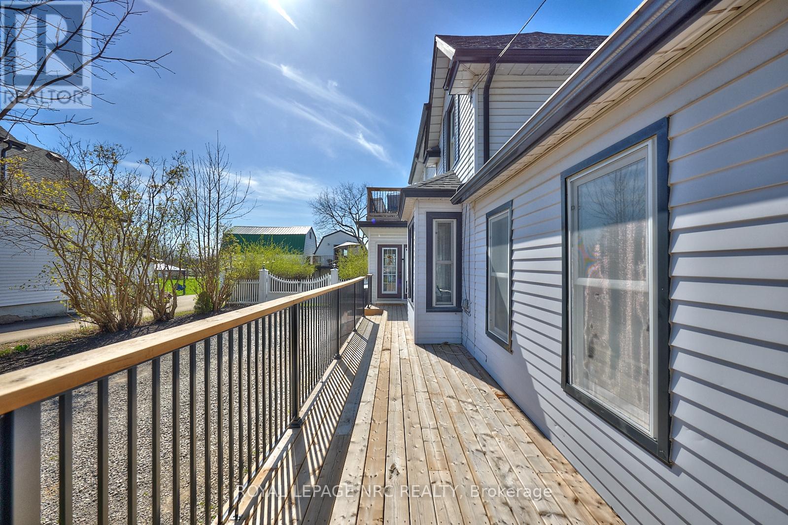 












553 RIDGE ROAD N

,
Fort Erie (Ridgeway),




Ontario
L0S1N0

