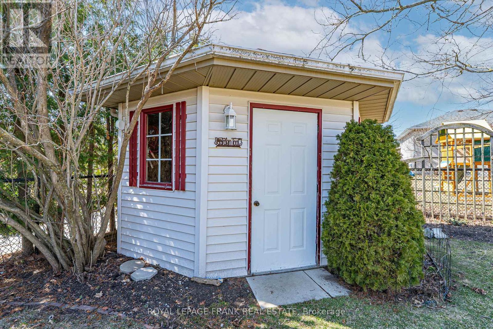 












148 NIAGARA DRIVE

,
Oshawa (Samac),




Ontario
L1G8B6

