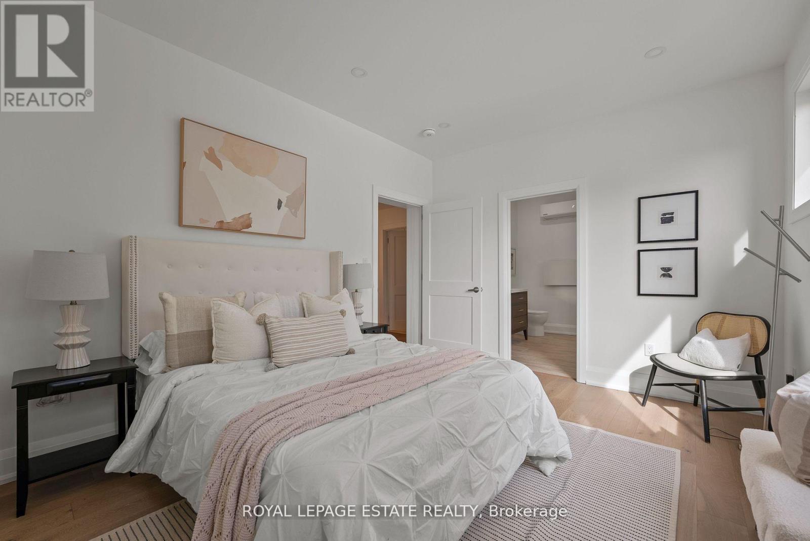 












6641 MAIN STREET

,
Whitchurch-Stouffville,




Ontario
L4A6B3

