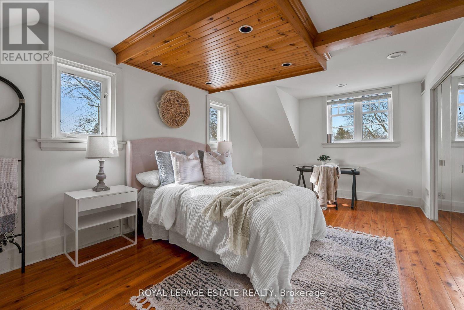 












6641 MAIN STREET

,
Whitchurch-Stouffville,




Ontario
L4A6B3

