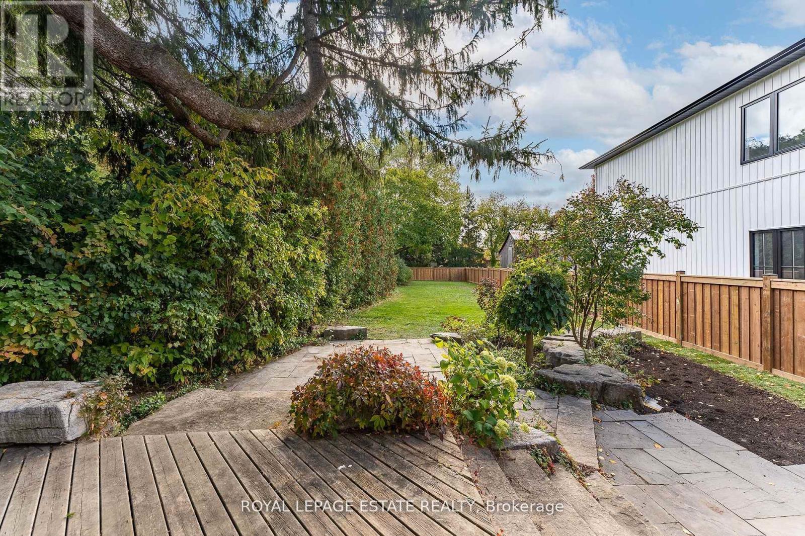 












6641 MAIN STREET

,
Whitchurch-Stouffville,




Ontario
L4A6B3

