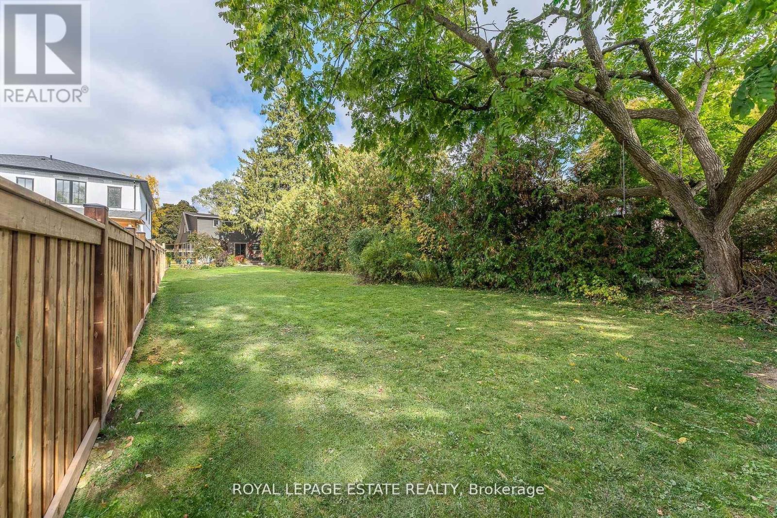 












6641 MAIN STREET

,
Whitchurch-Stouffville,




Ontario
L4A6B3


