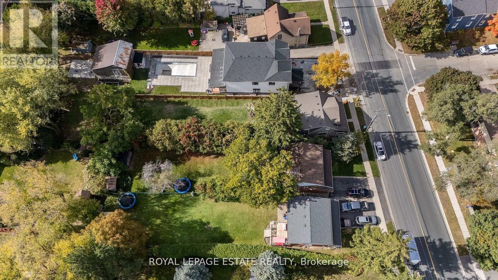 












6641 MAIN STREET

,
Whitchurch-Stouffville,




Ontario
L4A6B3

