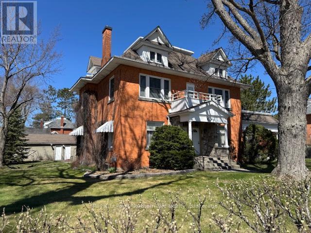 












135 MAIN STREET

,
West Nipissing (Sturgeon Falls),




Ontario
P2B1N6

