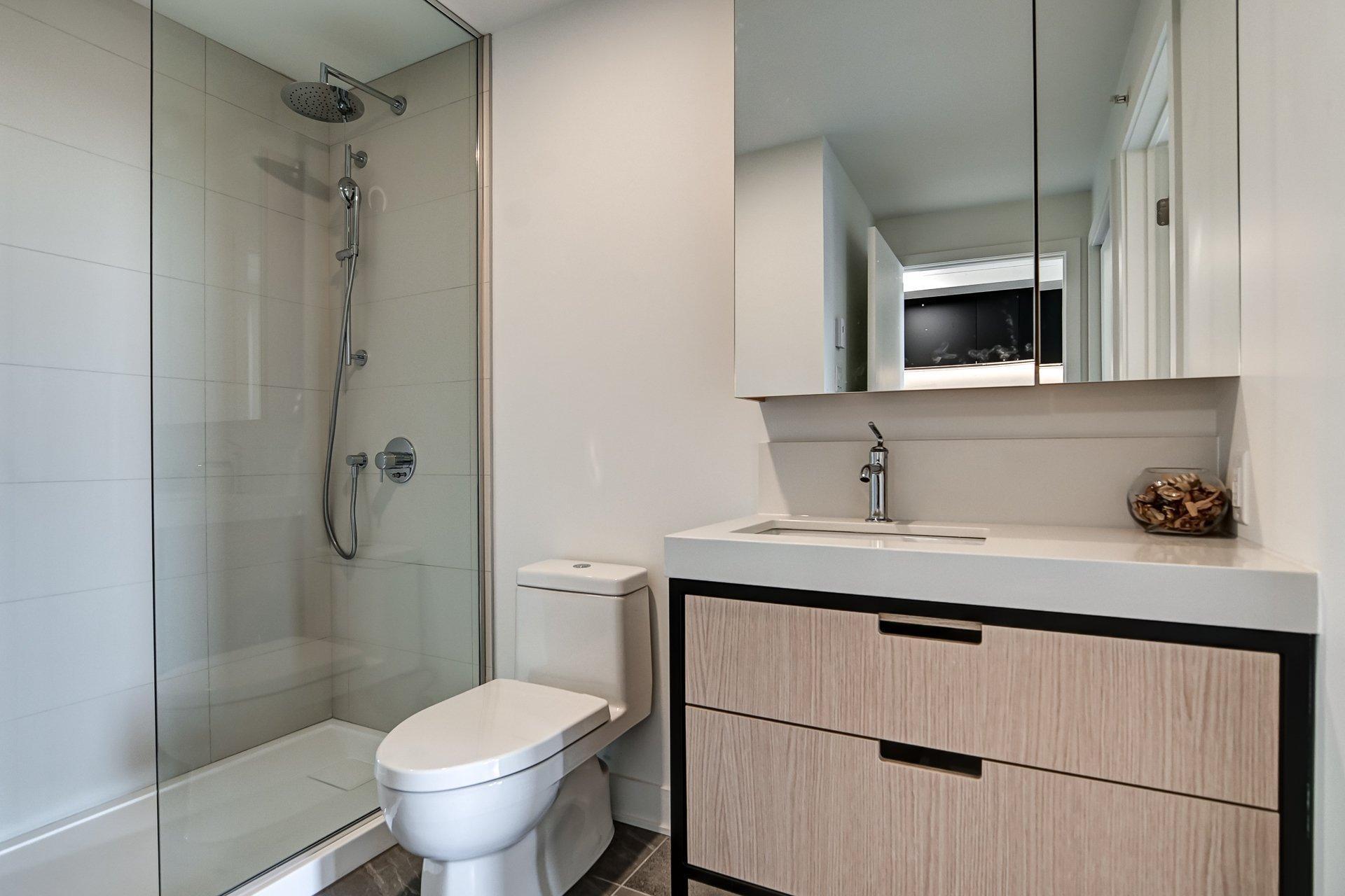 









60


Rue de l'Éclipse

, 1503,
Brossard,




QC
J4Z0T8

