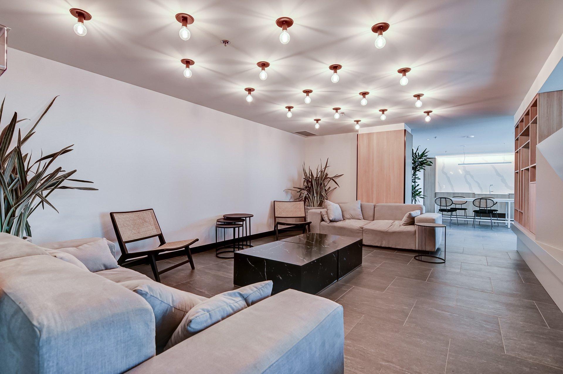 









60


Rue de l'Éclipse

, 1503,
Brossard,




QC
J4Z0T8

