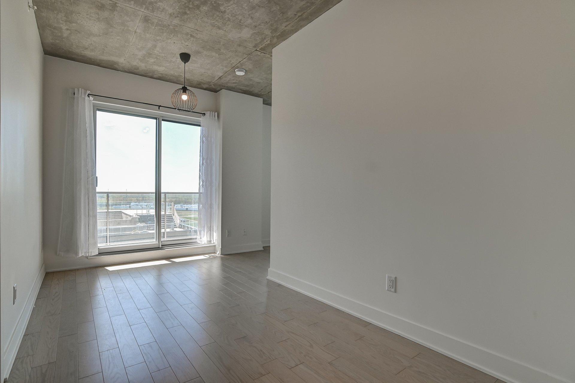 









60


Rue de l'Éclipse

, 1503,
Brossard,




QC
J4Z0T8

